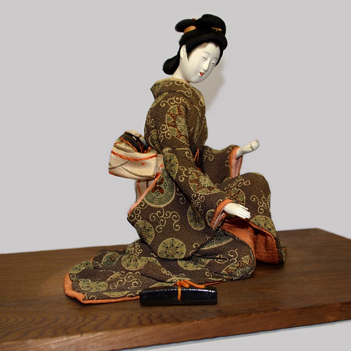 young japanese lady doll with writing box