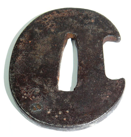 цуба (гарда) японского ножа танто, эпоха Эдо. Металл, ковка, впайка золота